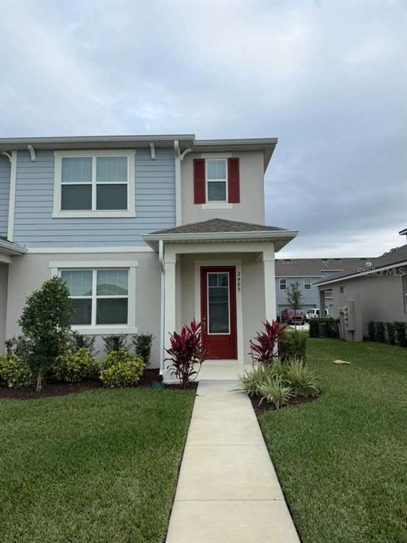 Exterior, Facade, Mediterranean