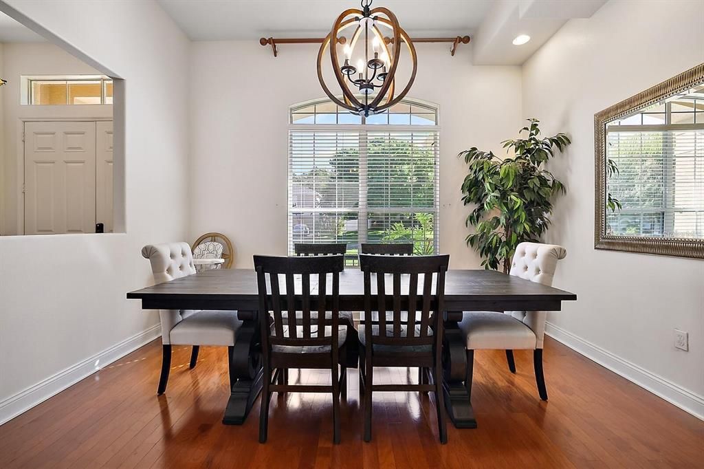 Chandelier, Dining room, Interior, Recessed Lighting, Wood Texture Flooring