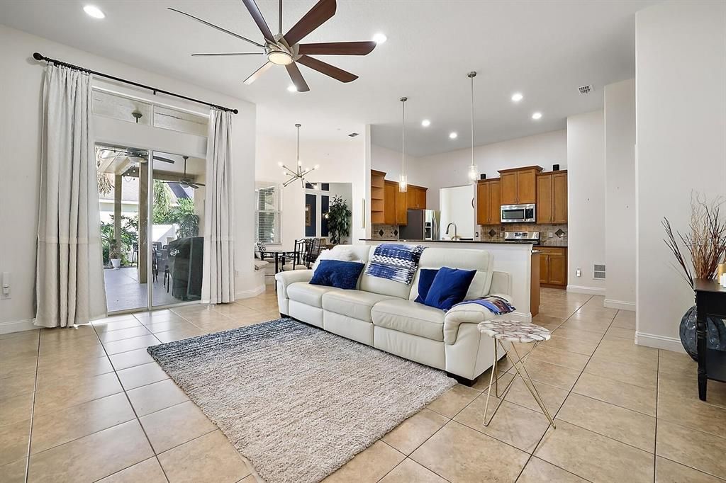 Dining room, Interior, Kitchen, Living room, Pendant Lights, Recessed Lighting, Stainless Steel Appliances