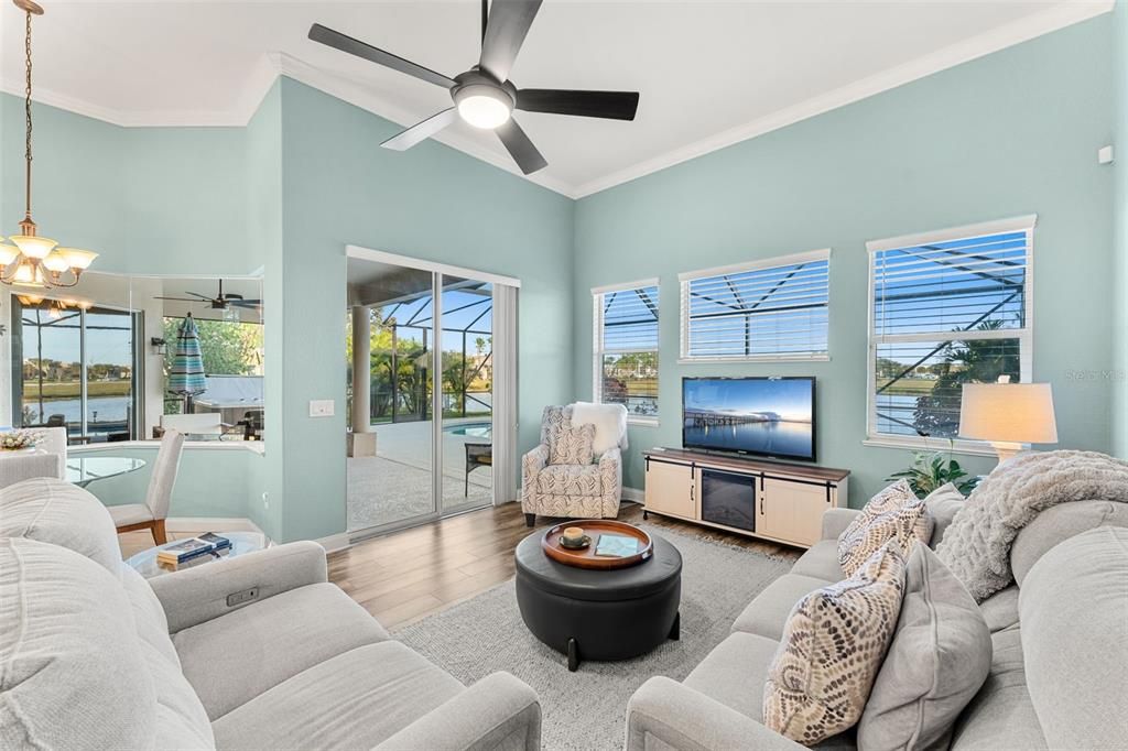 Interior, Living room, Pendant Lights, Water, Wood Texture Flooring