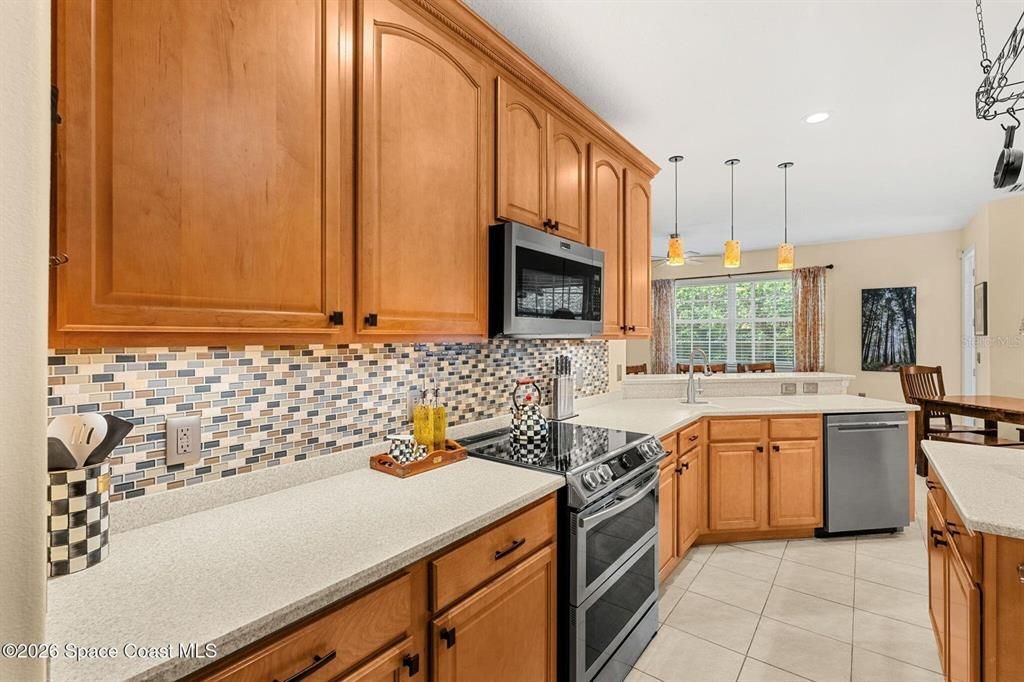 Dining room, Interior, Kitchen, Pendant Lights, Recessed Lighting
