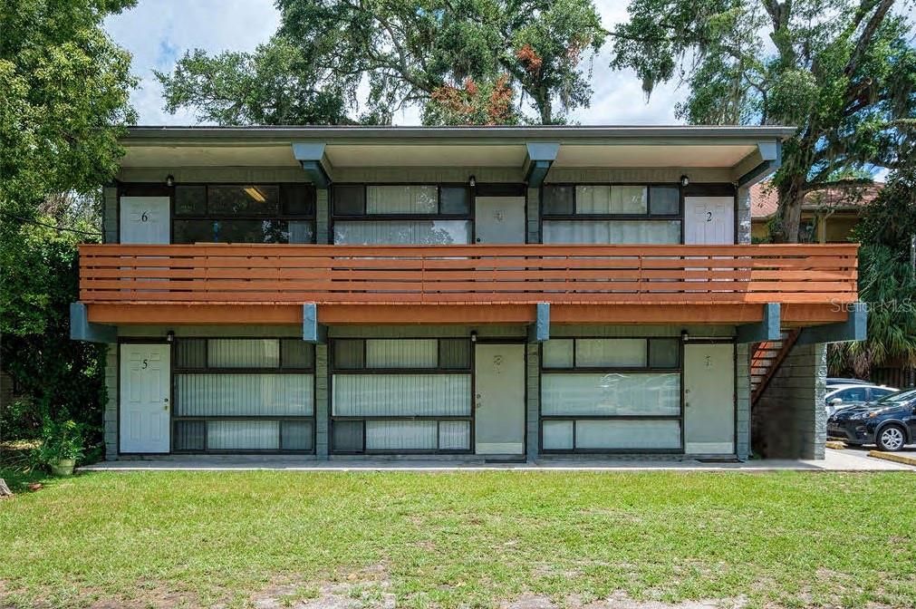 Backyard, Exterior, Facade, Modern