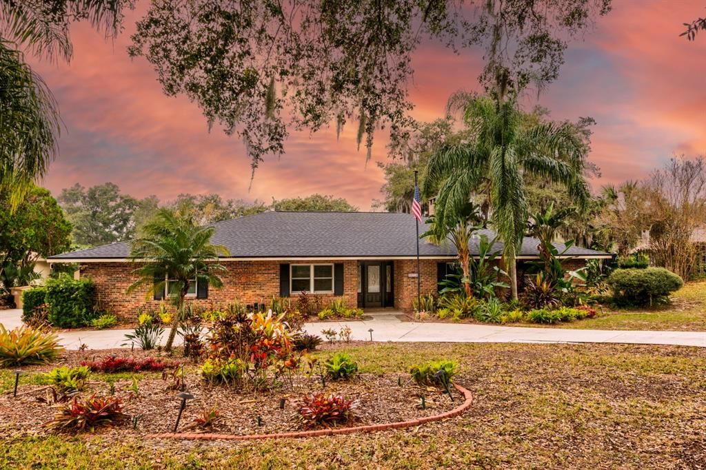 Backyard, Exterior, Facade, Brick Facade, Ranch