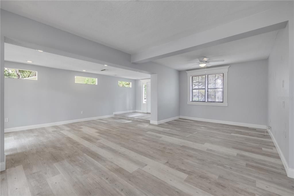 Empty room, Interior, Recessed Lighting, Wood Texture Flooring