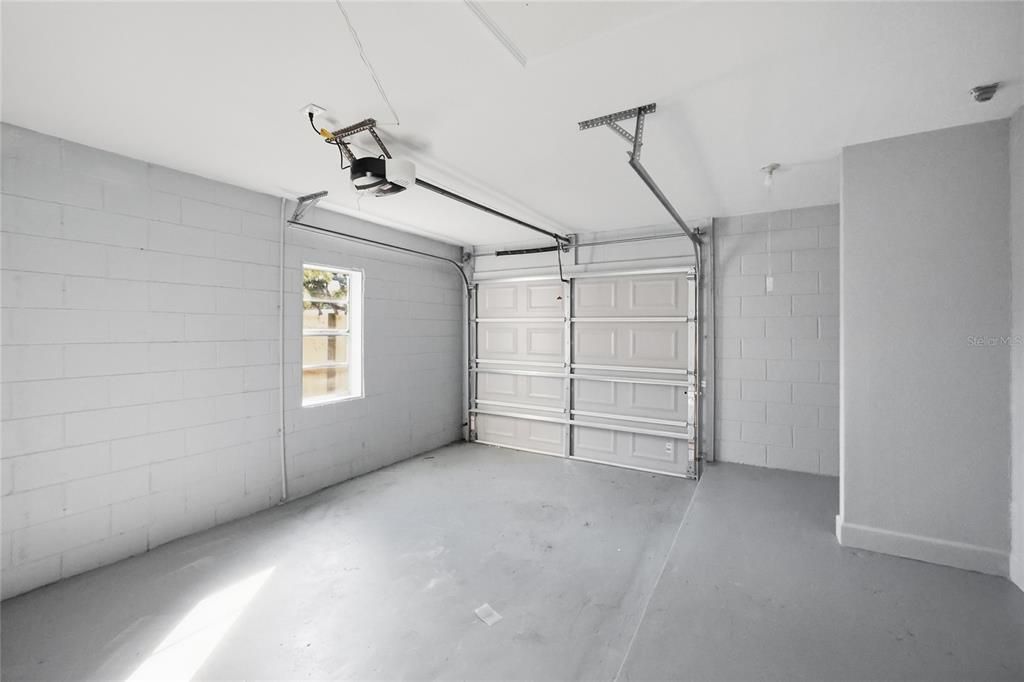 Garage, Interior