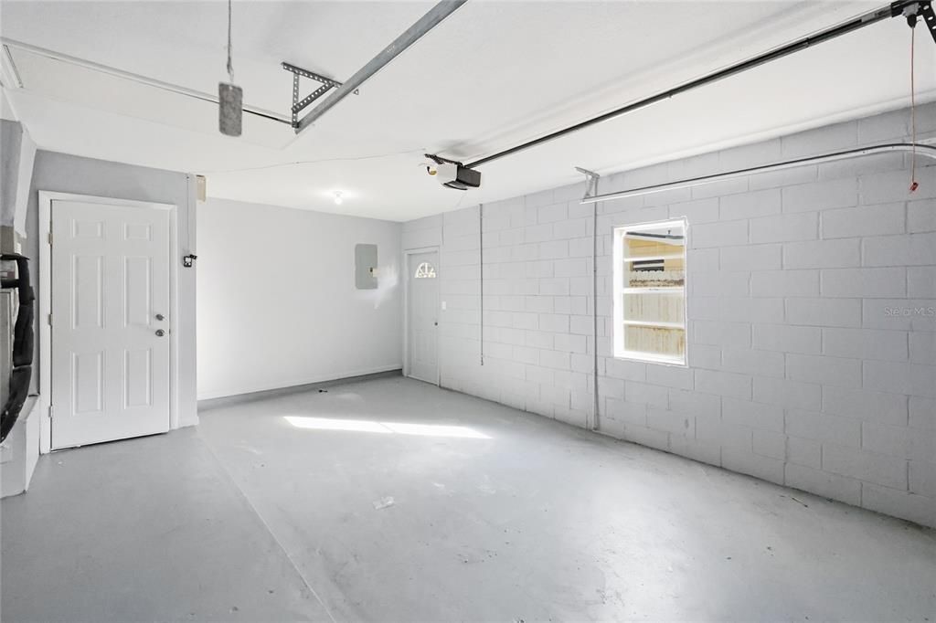 Garage, Interior, Stone Walls