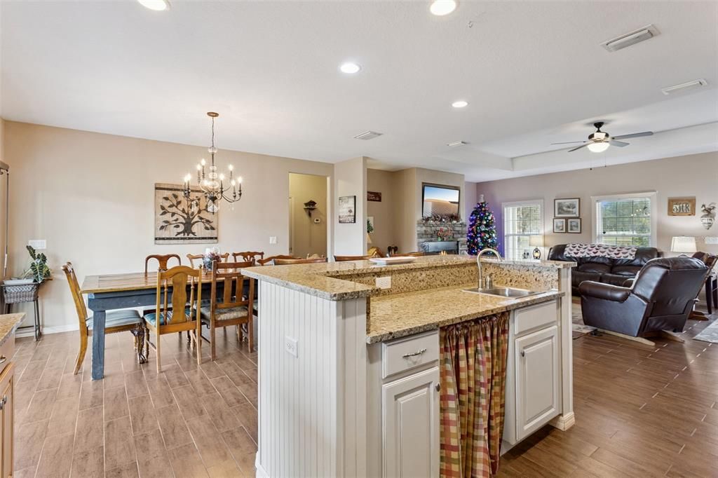 Chandelier, Dining room, Interior, Living room, Recessed Lighting, Wood Texture Flooring