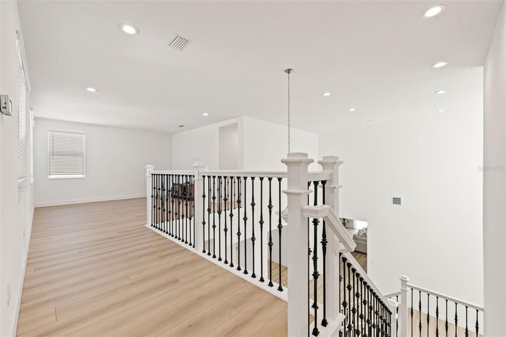 Interior, Pendant Lights, Recessed Lighting, Wood Texture Flooring