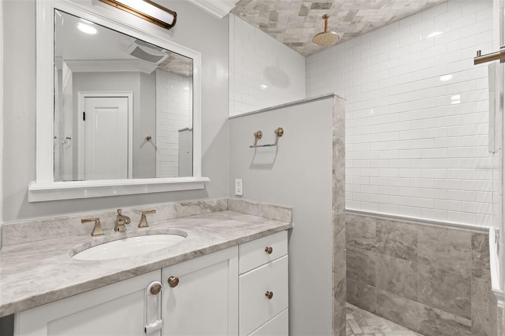 Bathroom, Interior, Recessed Lighting
