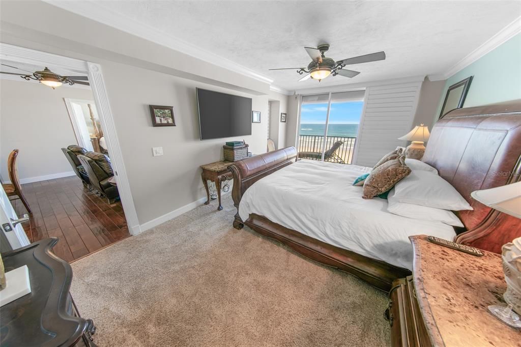 Bedroom, Interior, Water, Wood Texture Flooring