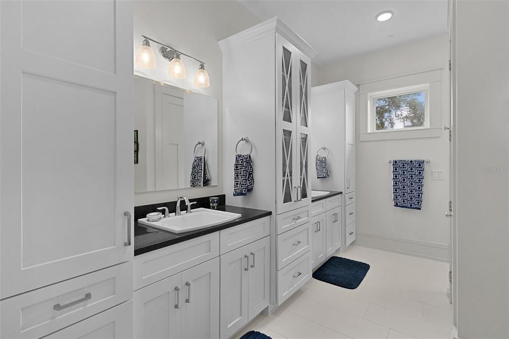 Bathroom, Dual Sink Vanities, Interior, Recessed Lighting