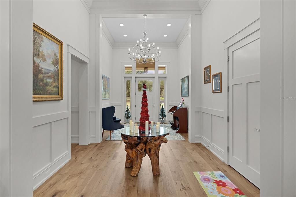 Chandelier, Interior, Recessed Lighting, Wood Texture Flooring