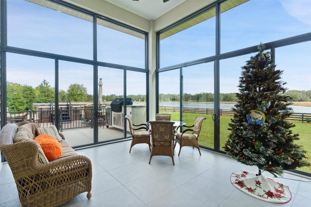 Interior, Sun Room, Water
