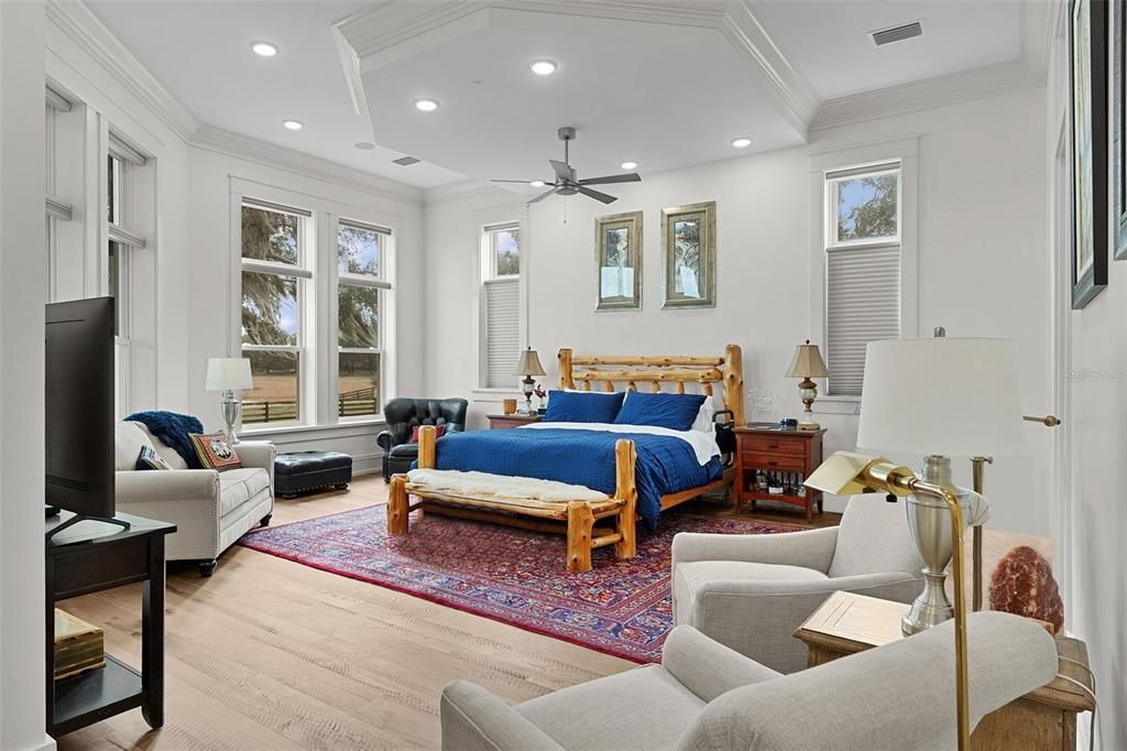 Bedroom, Interior, Living room, Recessed Lighting, Wood Texture Flooring