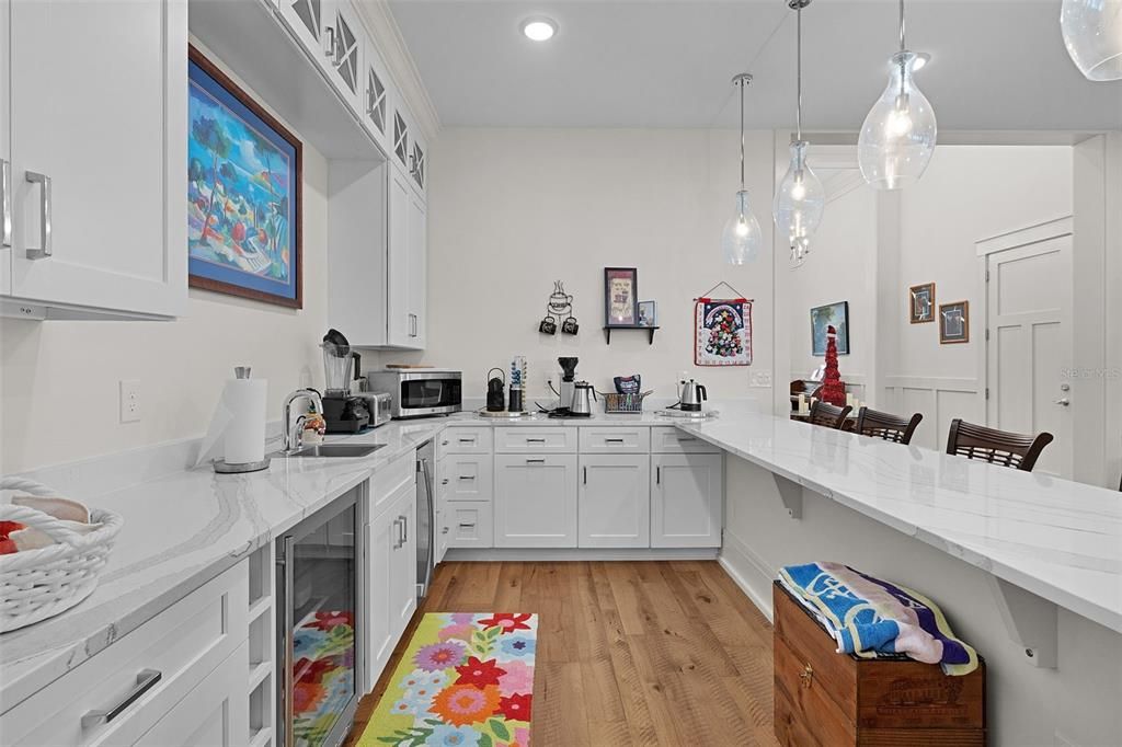 Interior, Kitchen, Pendant Lights, Recessed Lighting, Wood Texture Flooring