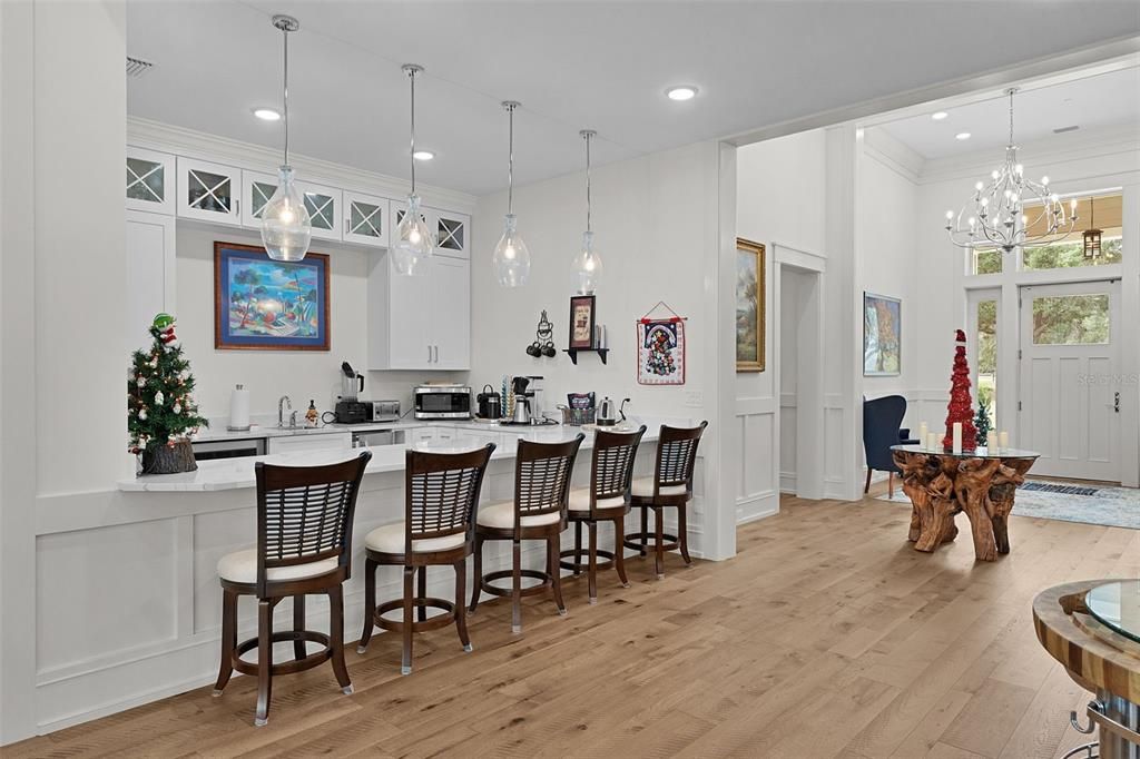 Interior, Pendant Lights, Recessed Lighting, Wood Texture Flooring