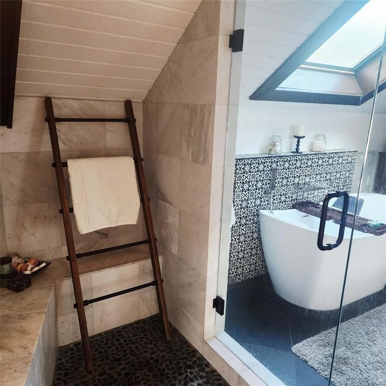 Bathroom, Free Standing Baths, Interior