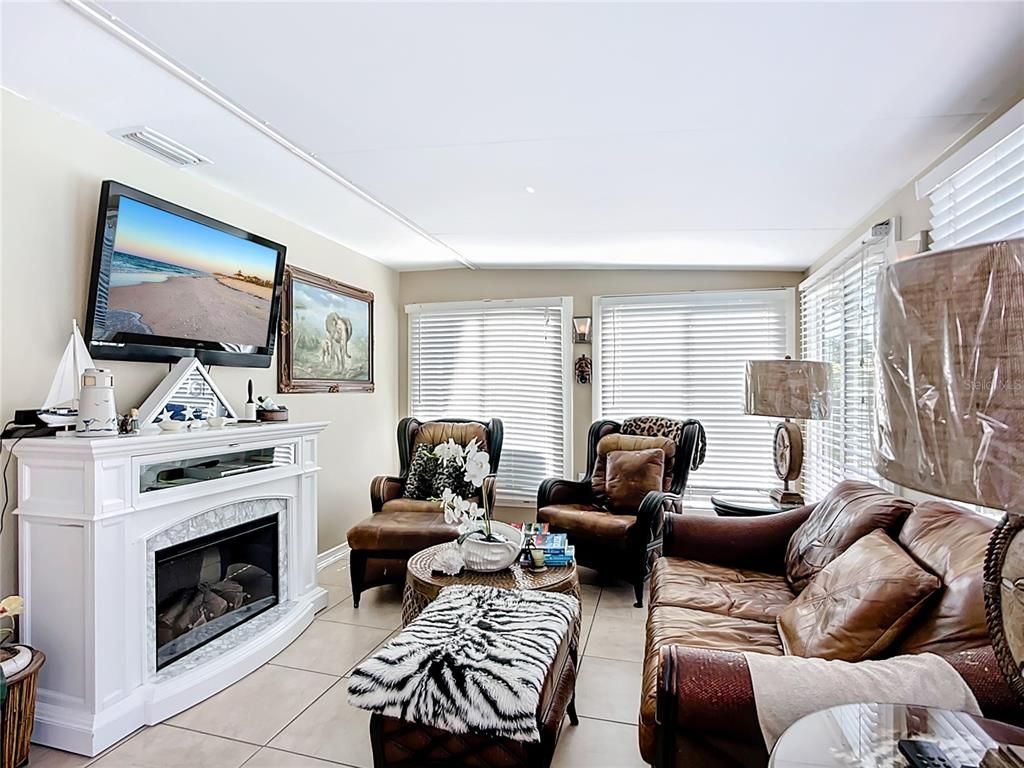 Fireplace, Interior, Living room, Recessed Lighting