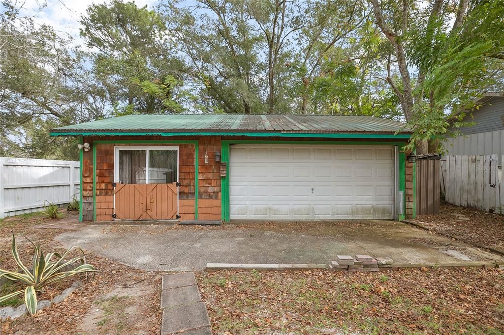 Detached Garage, Exterior