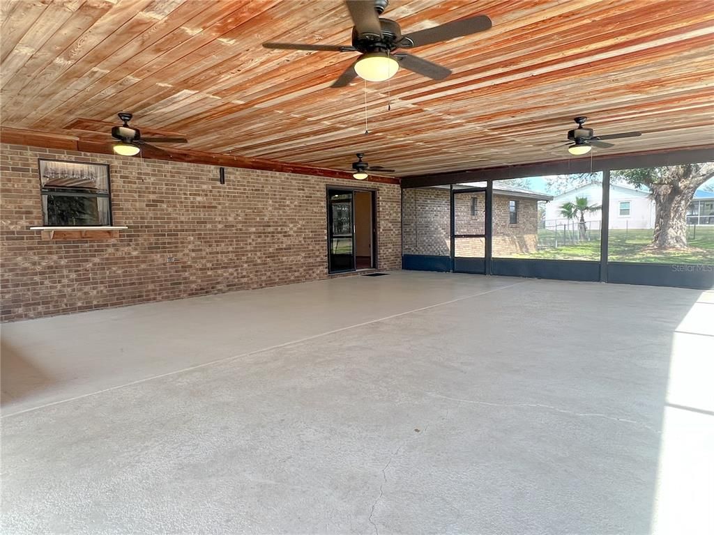 Empty room, Interior, Stone Walls, Wooden Ceilings