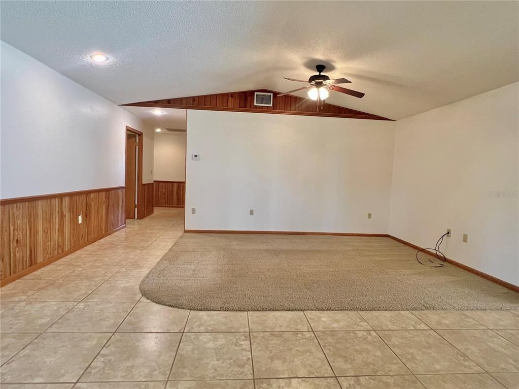 Empty room, Interior, Recessed Lighting