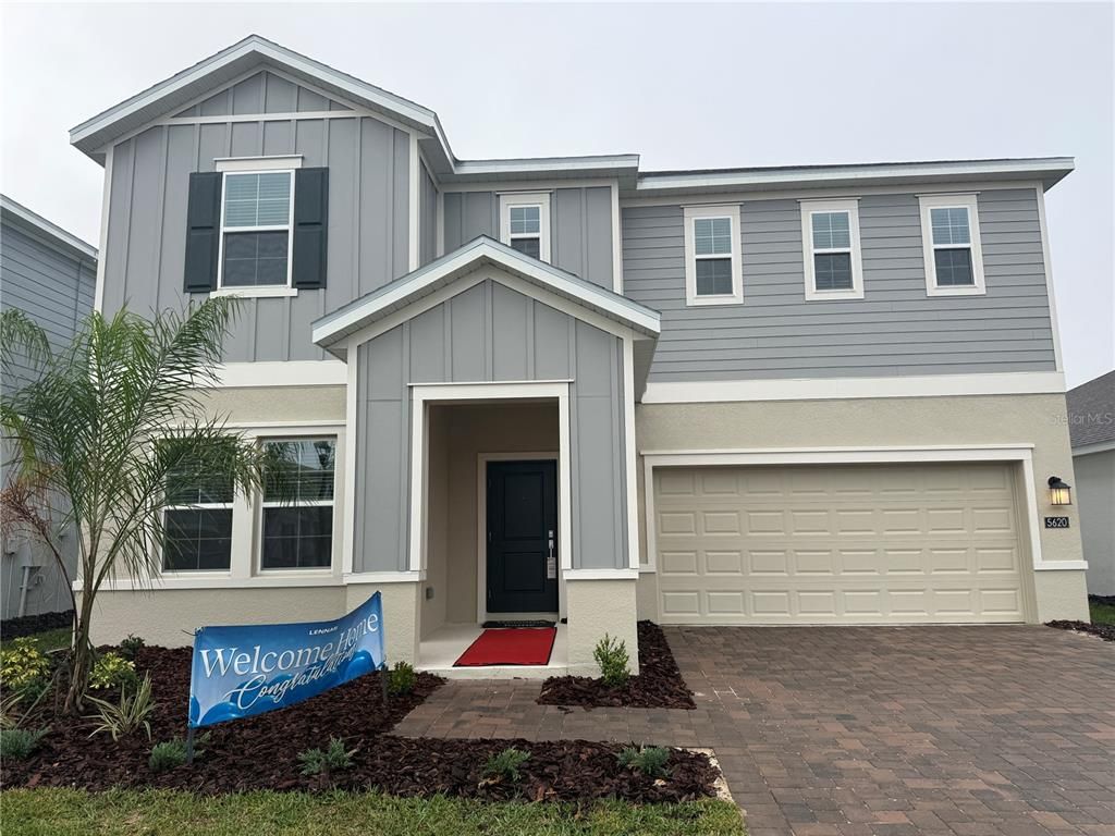 Attached, Exterior, Facade, Rowhouse