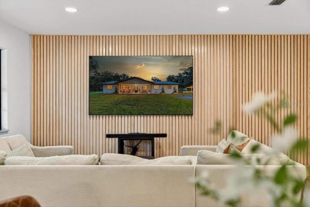 Fireplace, Interior, Living room, Recessed Lighting