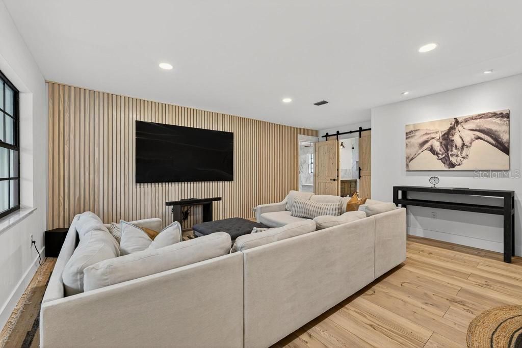 Interior, Living room, Recessed Lighting, Wood Texture Flooring