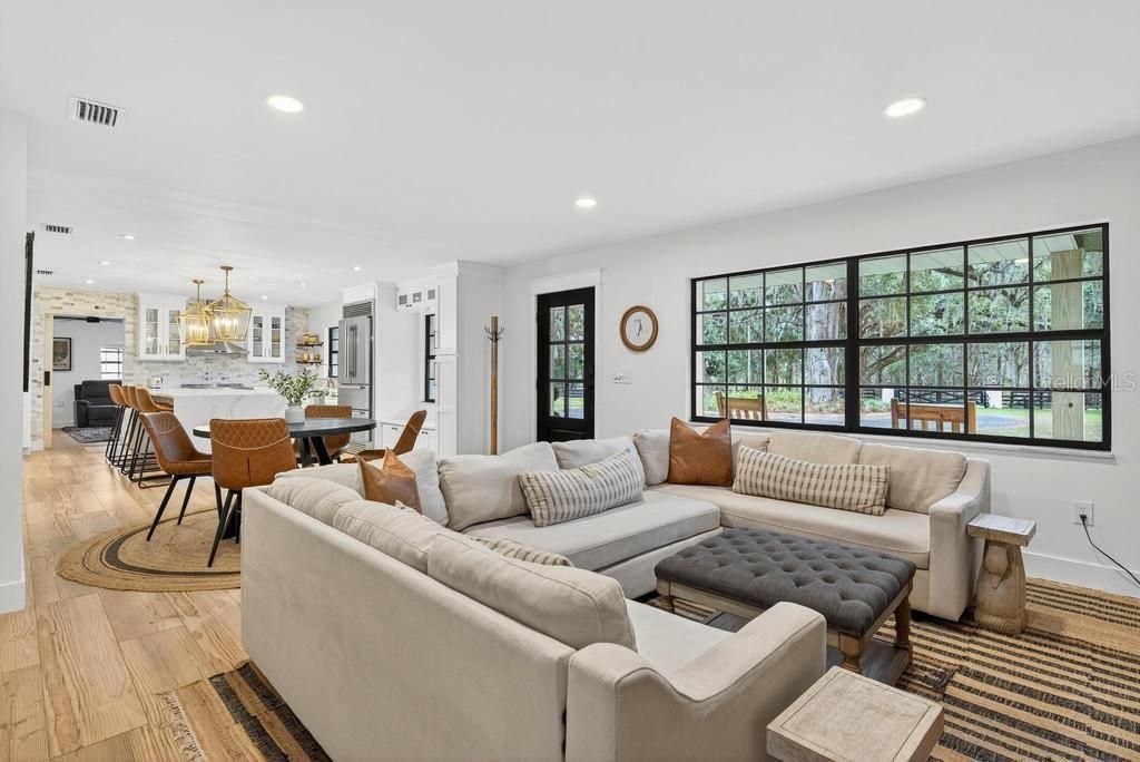 Dining room, Interior, Living room, Pendant Lights, Recessed Lighting, Wood Texture Flooring