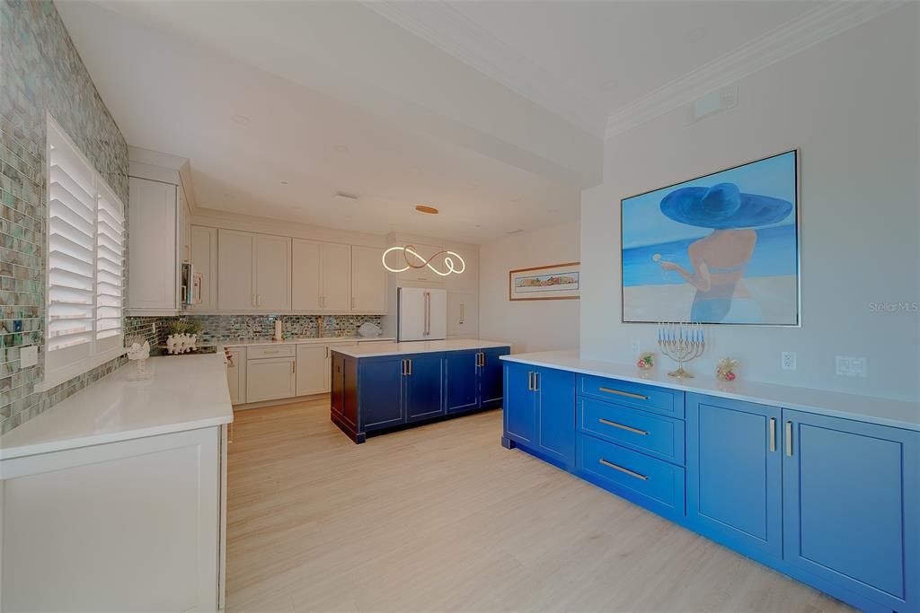 Interior, Kitchen, Pendant Lights, Wood Texture Flooring