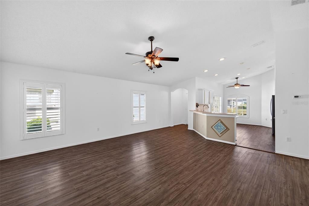 Empty room, Interior, Recessed Lighting, Wood Texture Flooring