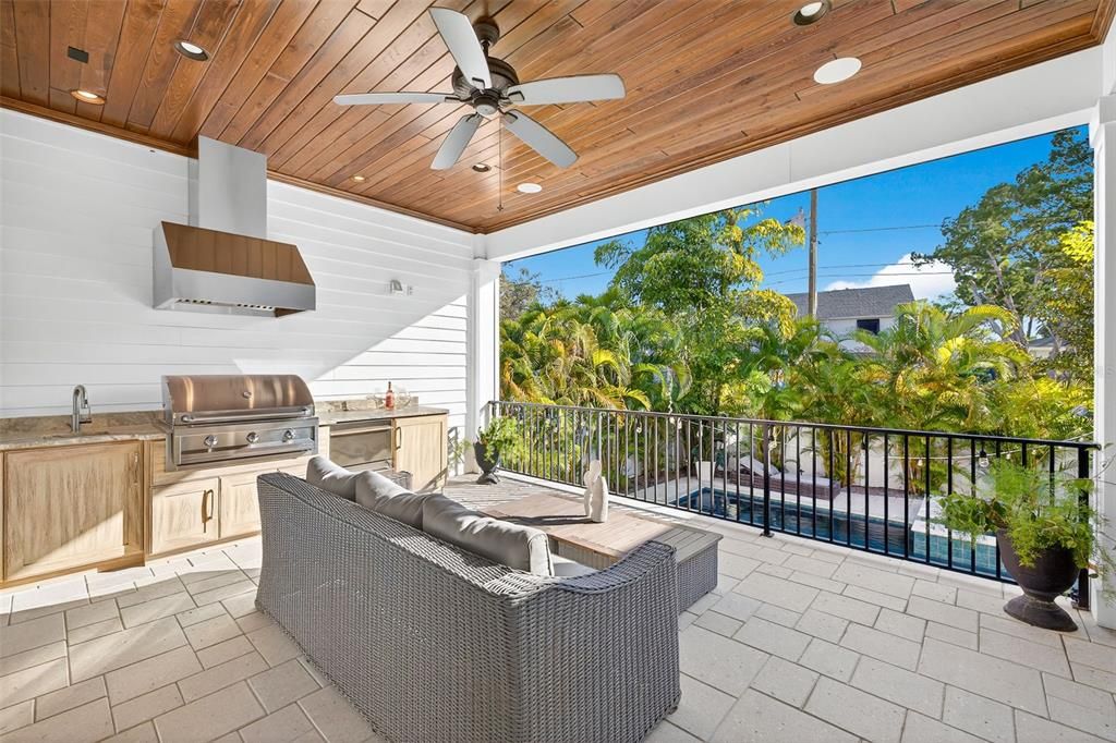 Exterior, Outdoor Kitchen