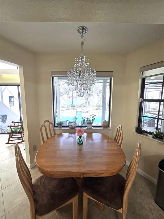 Chandelier, Dining room, Interior
