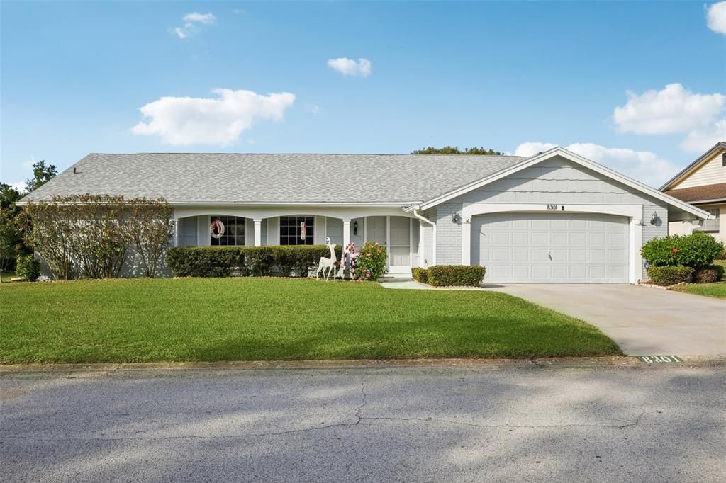 Attached, Exterior, Facade, Ranch