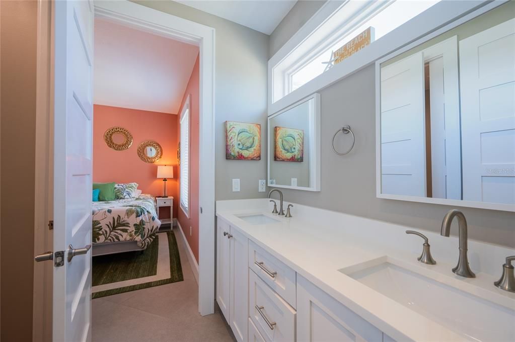 Bathroom, Bedroom, Dual Sink Vanities, Interior