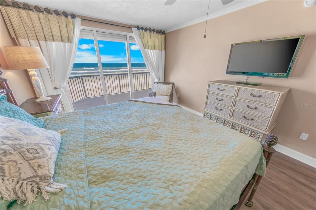 Bedroom, Interior, Water, Wood Texture Flooring