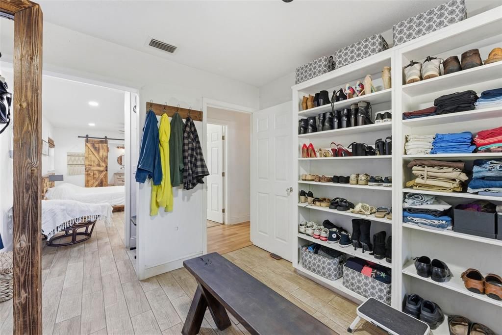 Bedroom, Interior, Recessed Lighting, Walk-in Closets, Wood Texture Flooring