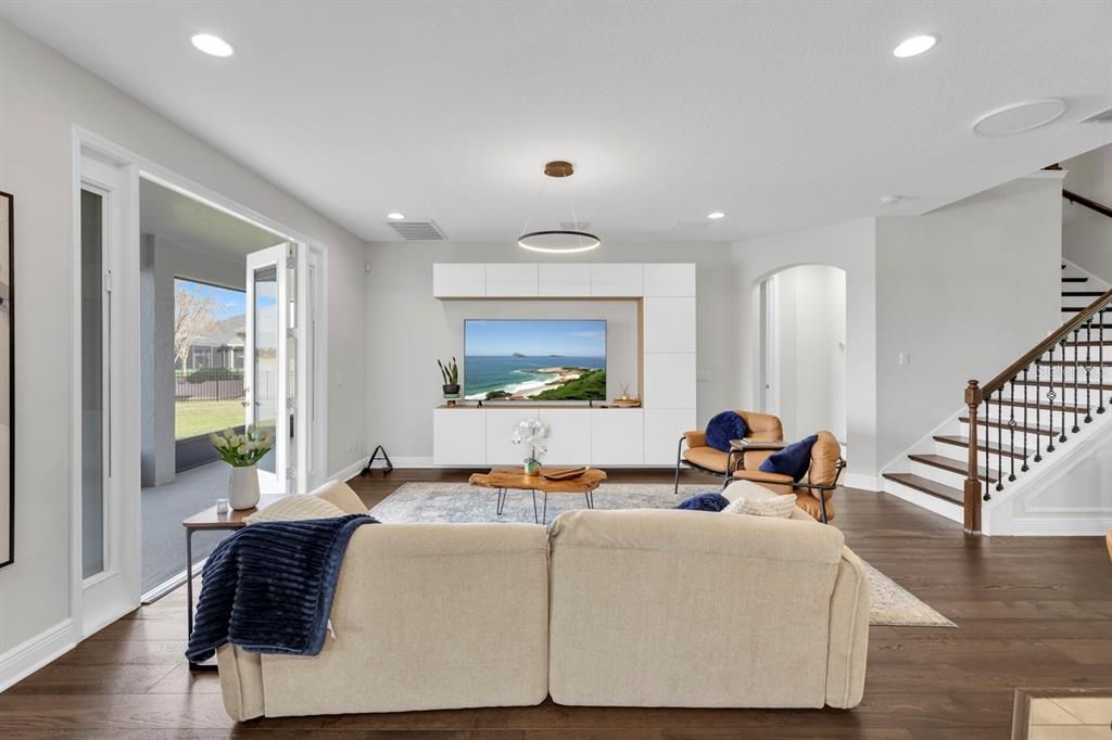 Interior, Living room, Pendant Lights, Recessed Lighting, Wood Texture Flooring