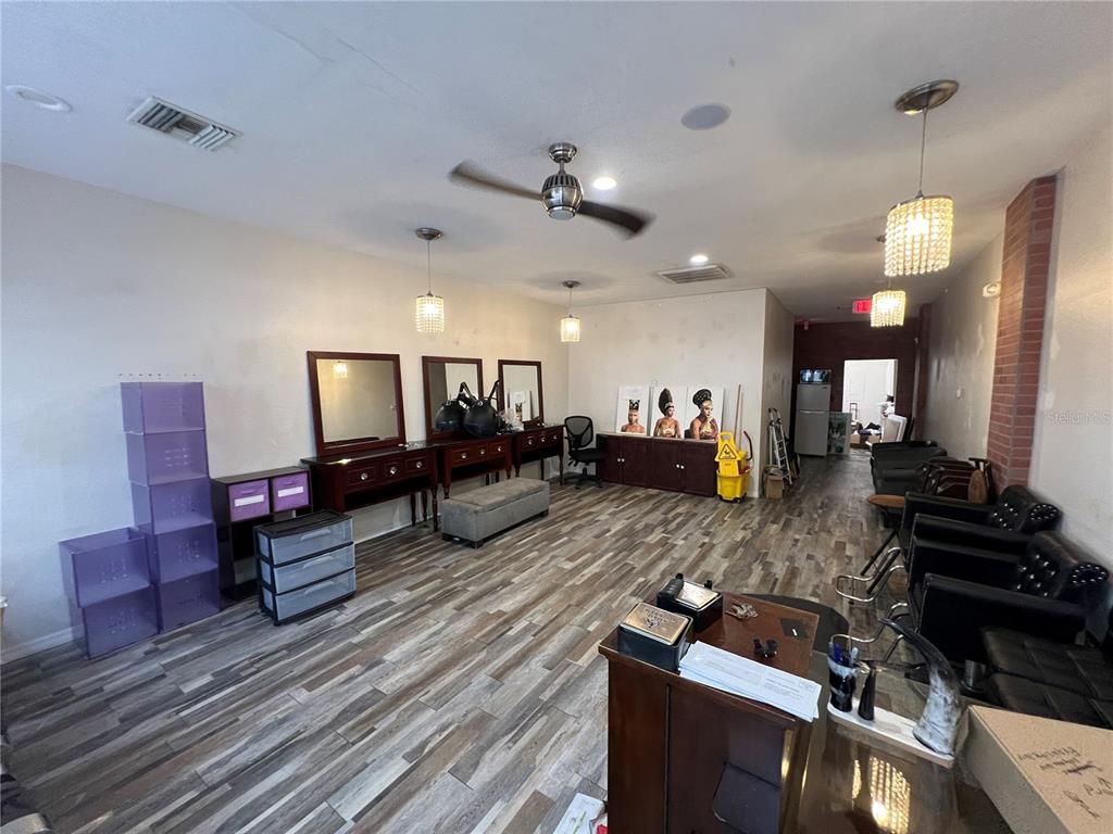 Interior, Pendant Lights, Wood Texture Flooring