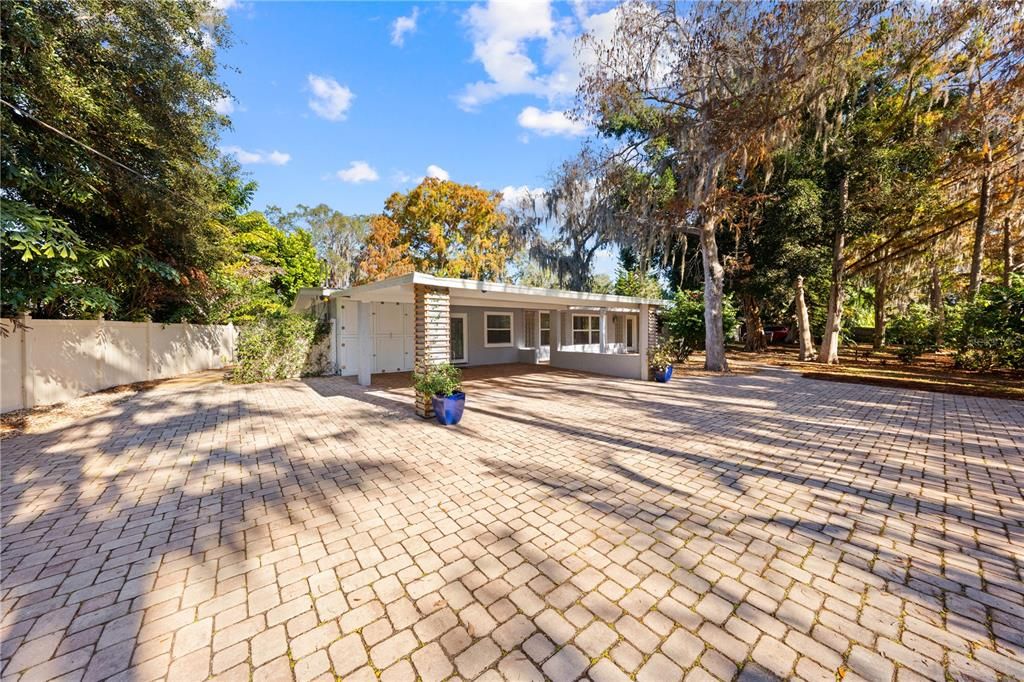 Detached Garage, Exterior