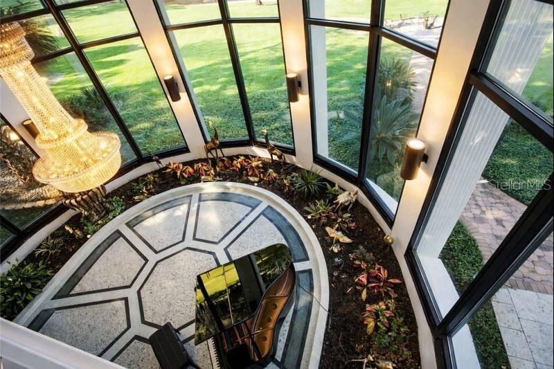 Interior, Pool, Sun Room