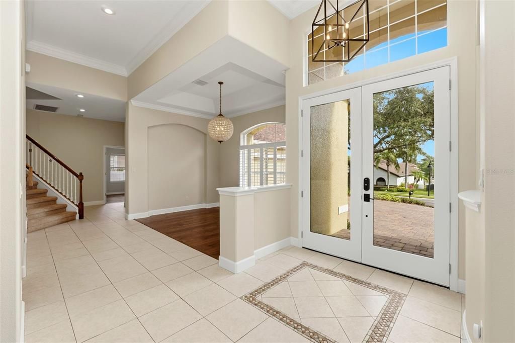 Interior, Pendant Lights, Recessed Lighting, Wood Texture Flooring