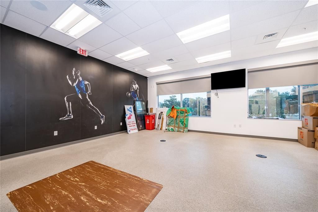 Empty room, Interior, Recessed Lighting