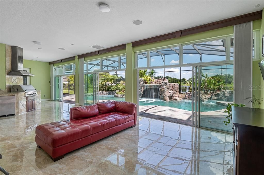 Interior, Kitchen, Recessed Lighting, Sun Room