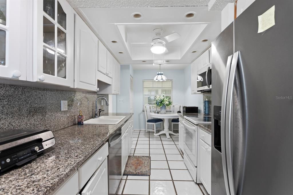 Dining room, Interior, Kitchen, Recessed Lighting