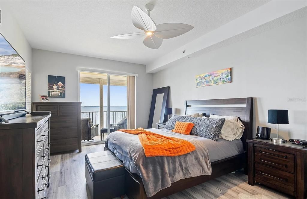 Bedroom, Interior, Water, Wood Texture Flooring