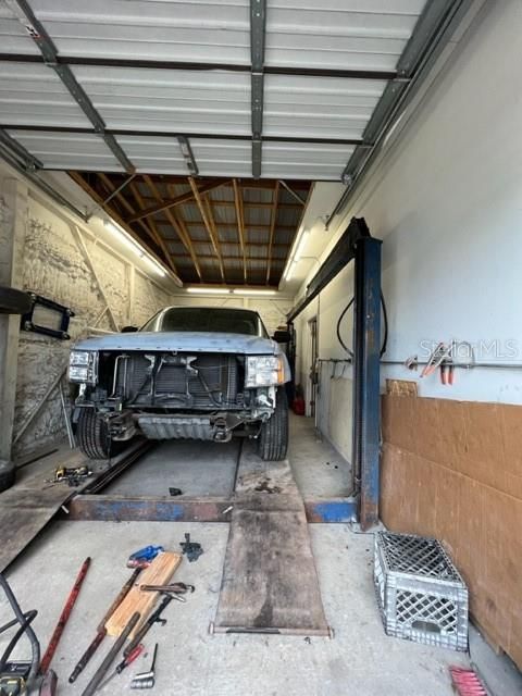 Garage, Interior