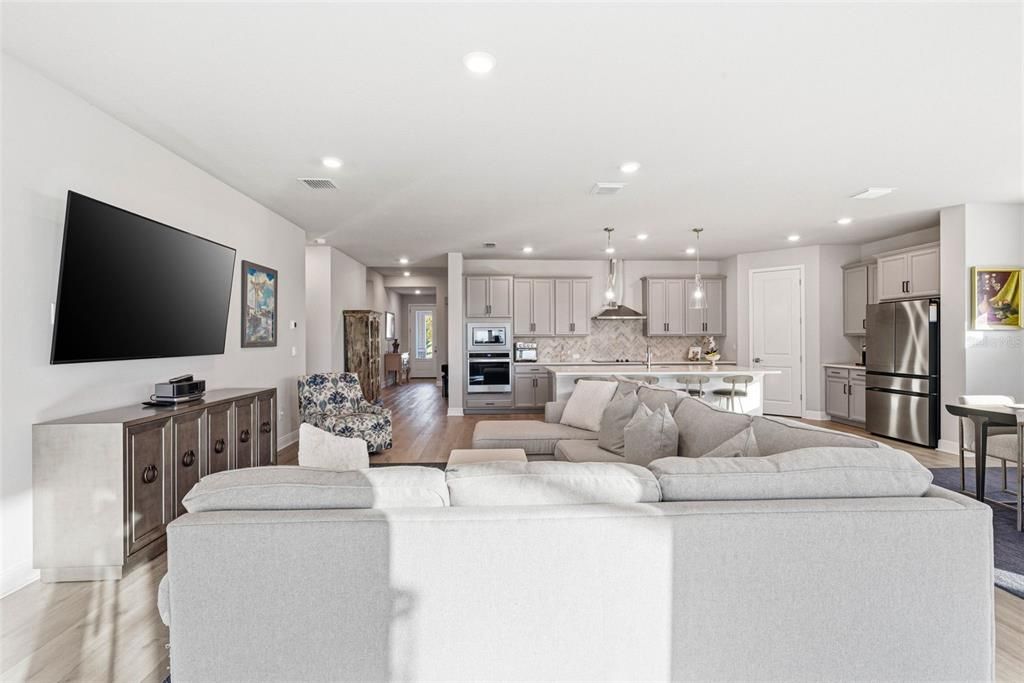 Interior, Kitchen, Living room, Pendant Lights, Recessed Lighting, Stainless Steel Appliances, Wood Texture Flooring