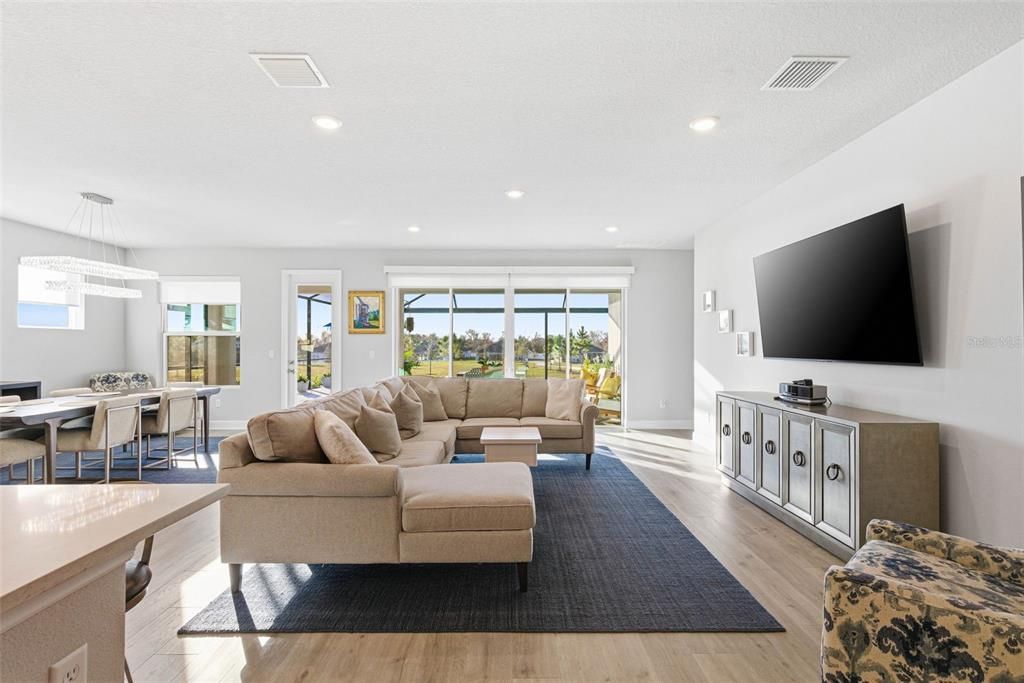 Dining room, Interior, Living room, Pendant Lights, Recessed Lighting, Wood Texture Flooring