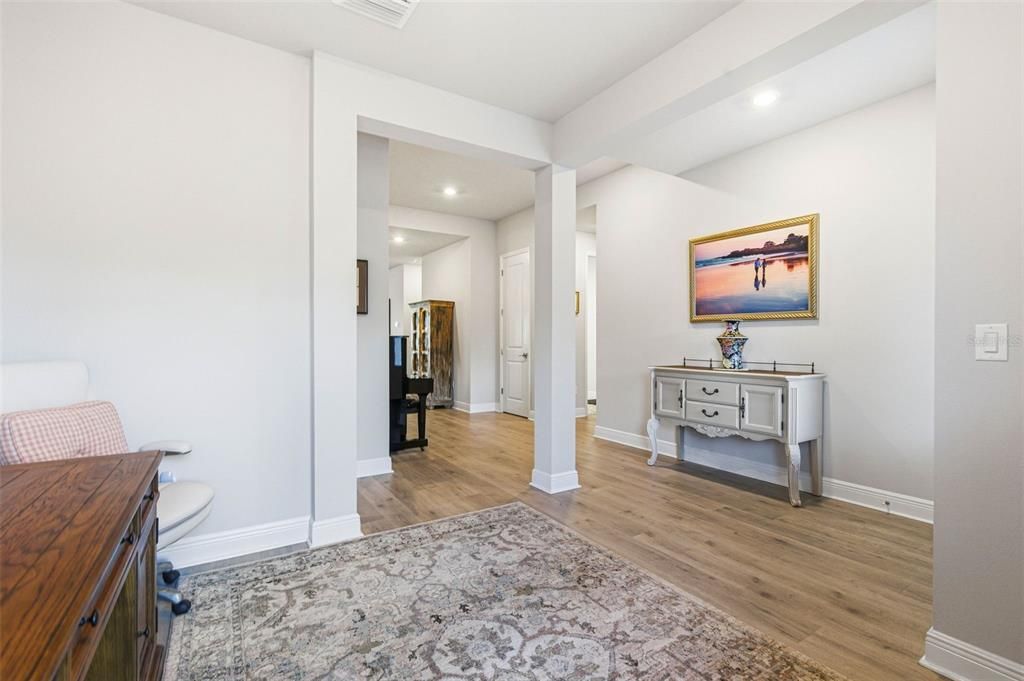 Interior, Recessed Lighting, Wood Texture Flooring